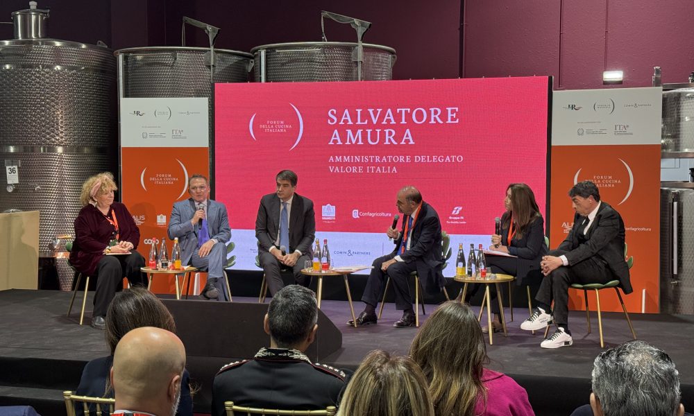 Bruno Vespa apre le porte della Masseria Li Reni per un dibattito sulla cucina italiana